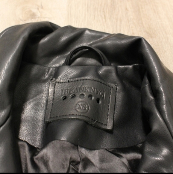 𝅺Blank NYC faux leather jacket - Picture 3 of 10